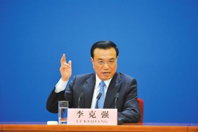 李克強：環(huán)保法的執(zhí)行不是棉花棒，是殺手锏