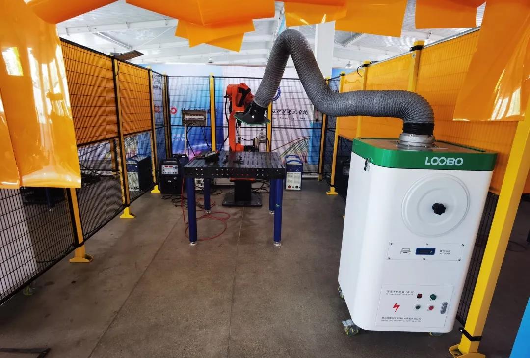 國賽盛大開賽—路博環(huán)保為賽事現(xiàn)場環(huán)境保駕護(hù)航 (1).jpg 國賽盛大開賽—路博環(huán)保為賽事現(xiàn)場環(huán)境保駕護(hù)航 (1).jpg