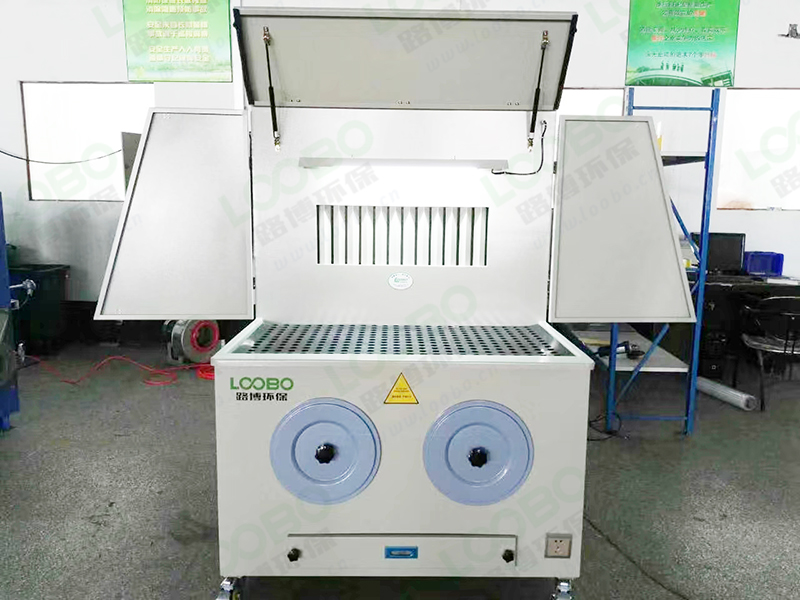 一文了解打磨除塵工作臺的9大優(yōu)勢特點 (3).jpg 一文了解打磨除塵工作臺的9大優(yōu)勢特點 (3).jpg