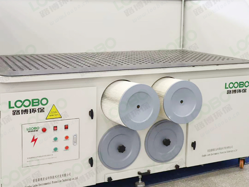 打磨除塵設(shè)備1.jpg 打磨除塵設(shè)備1.jpg